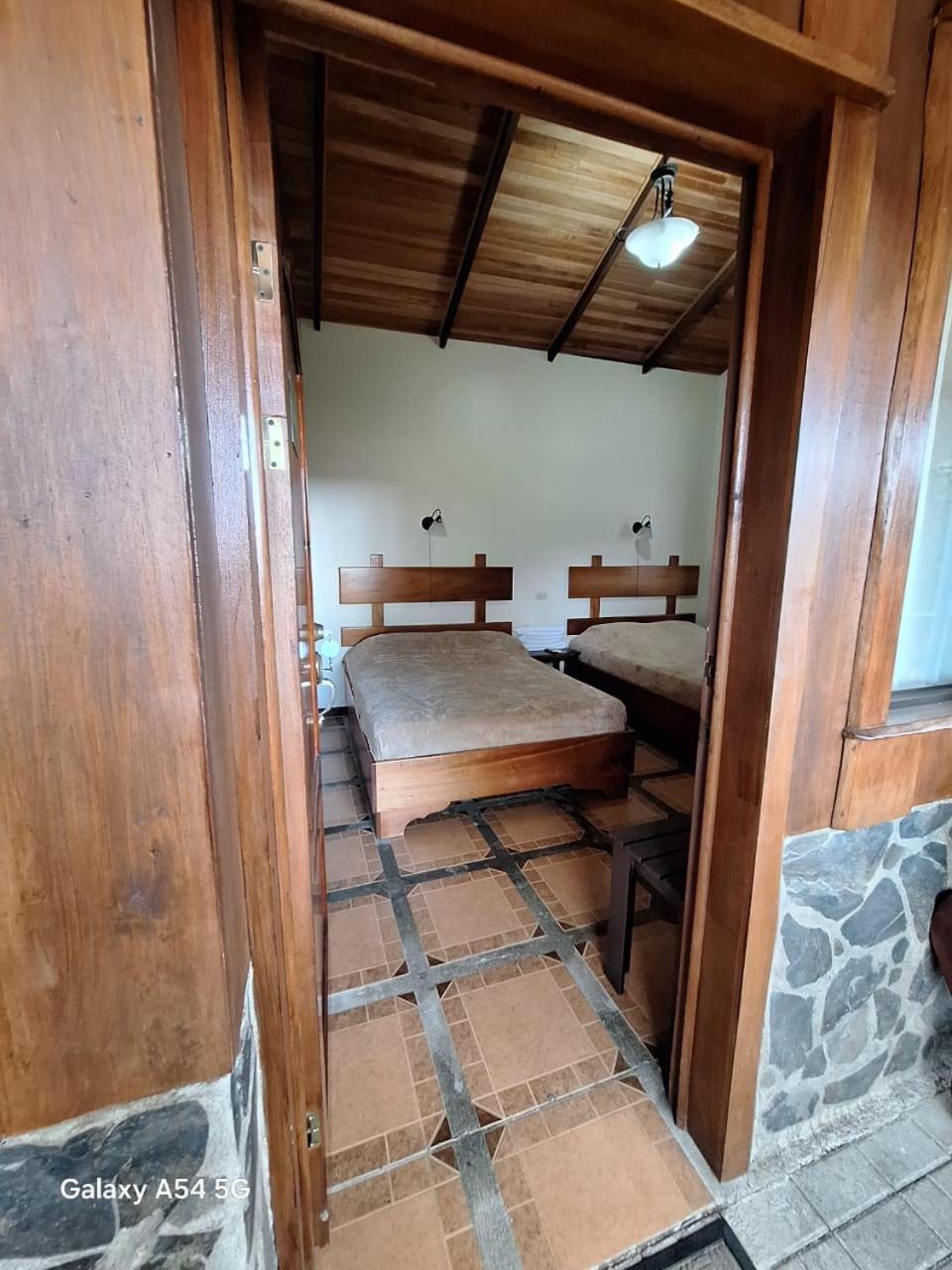 Iris Arenal Hotel La Fortuna Kültér fotó