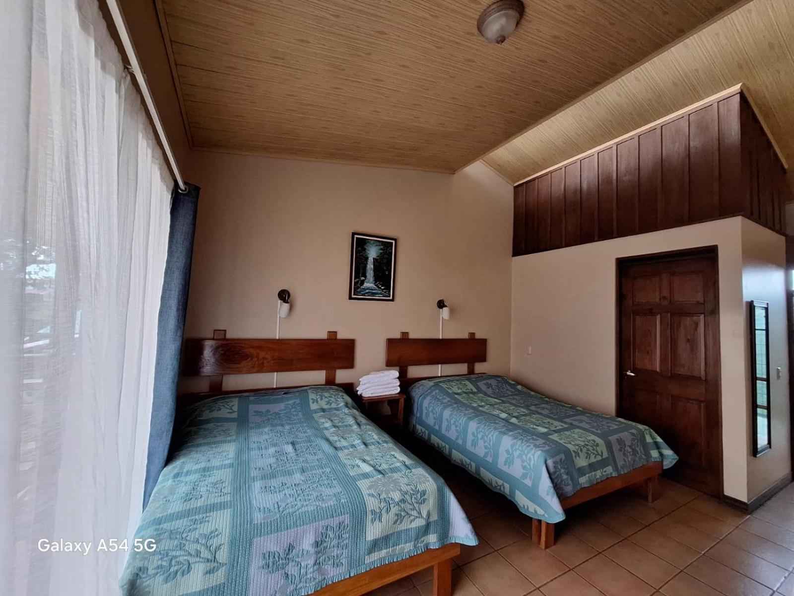 Iris Arenal Hotel La Fortuna Kültér fotó