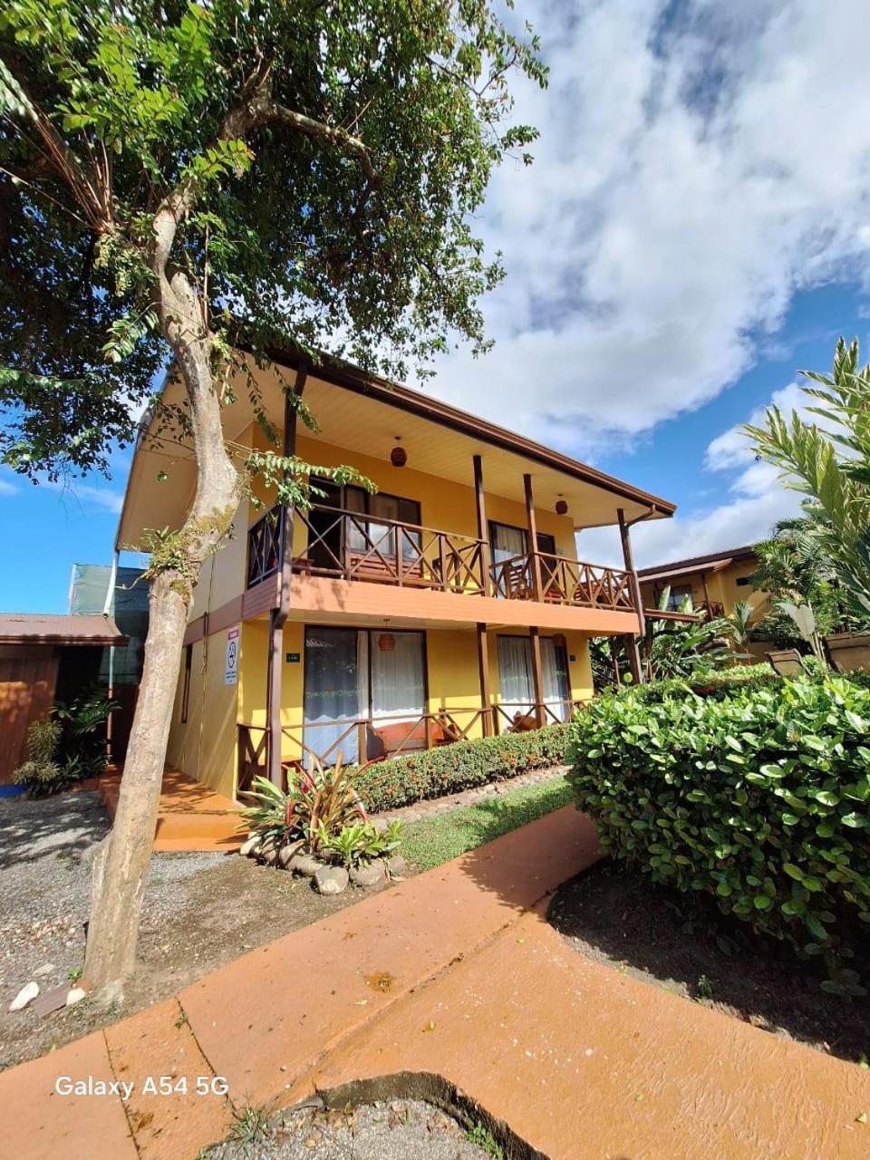 Iris Arenal Hotel La Fortuna Kültér fotó