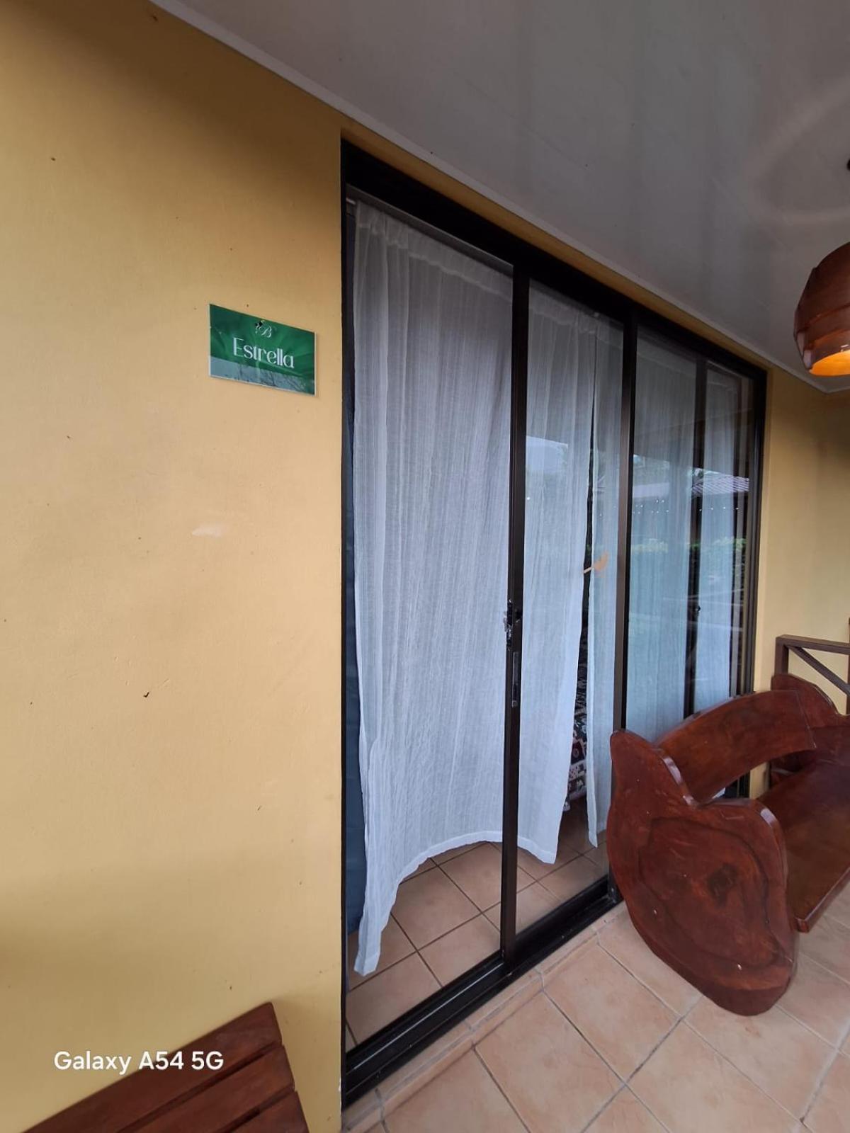 Iris Arenal Hotel La Fortuna Kültér fotó